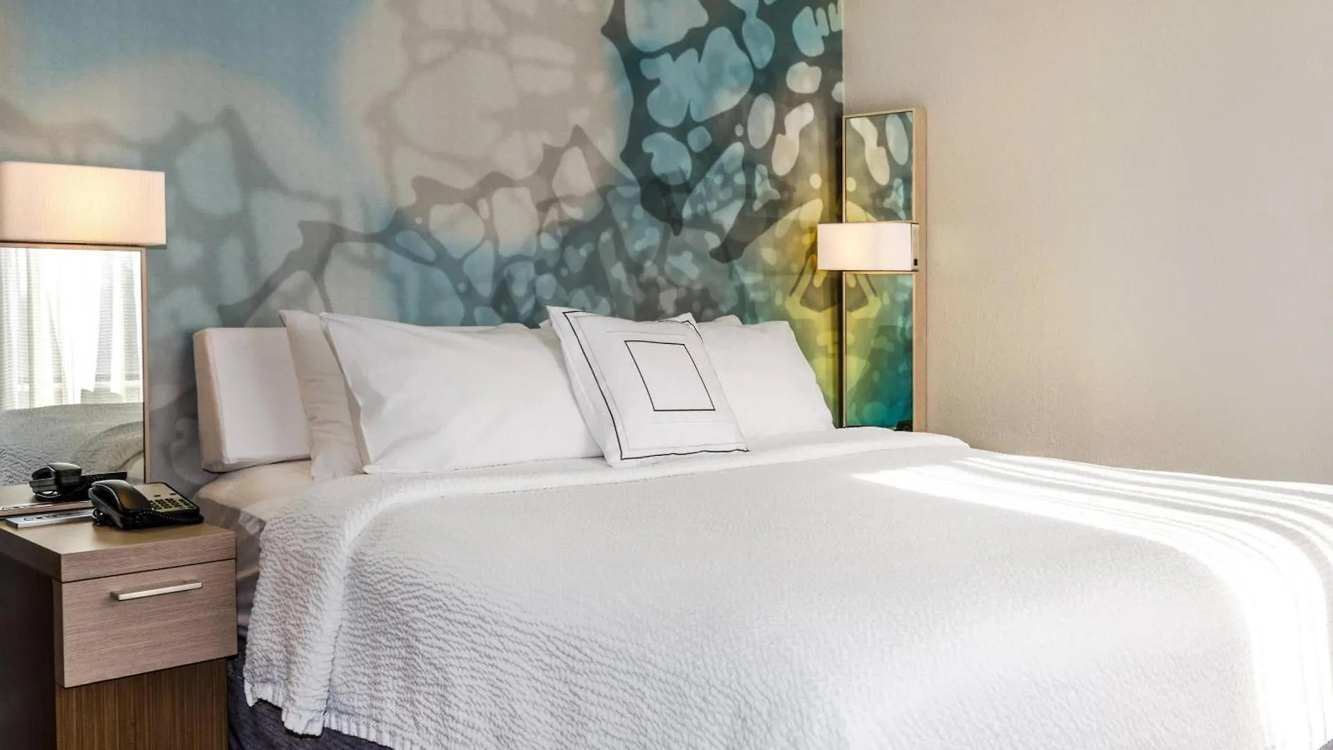 Courtyard By Marriott Nashville At Opryland
