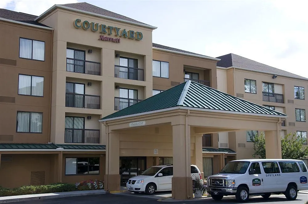 Courtyard By Marriott Nashville At Opryland