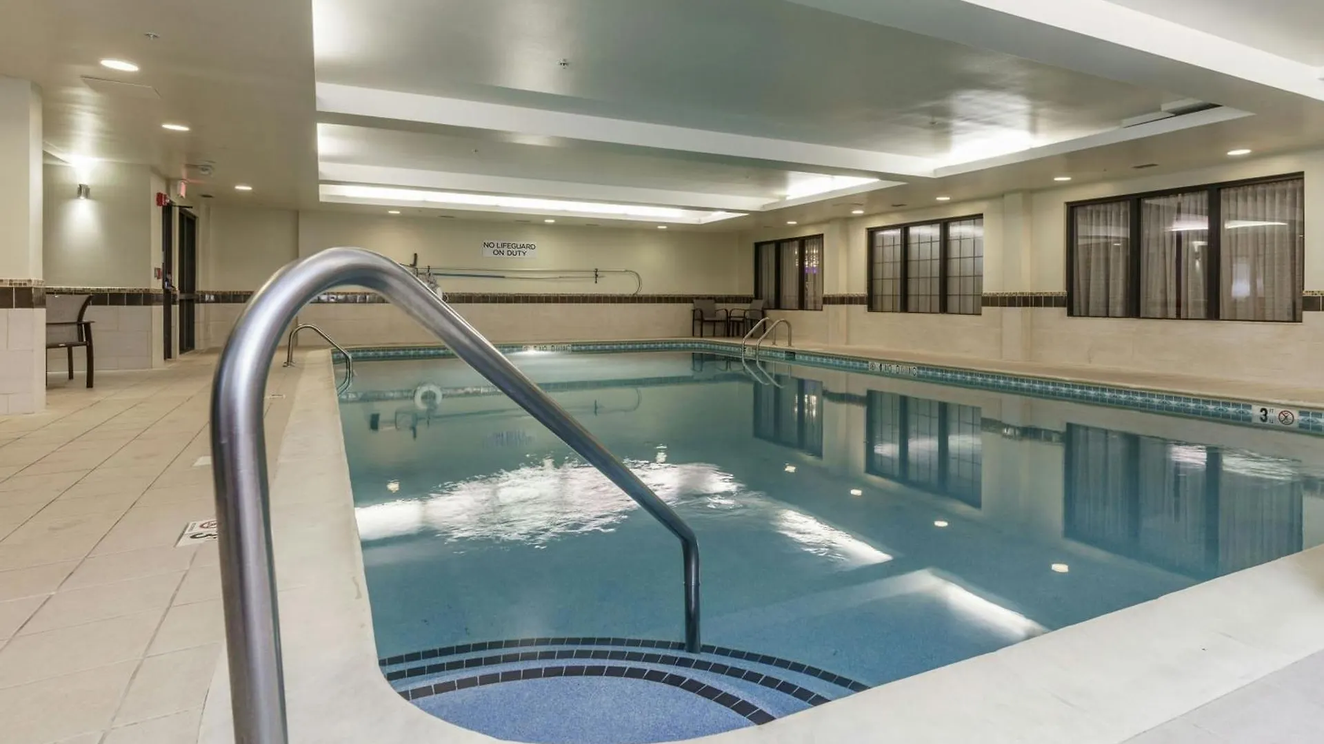 Hotel Courtyard By Marriott Nashville At Opryland