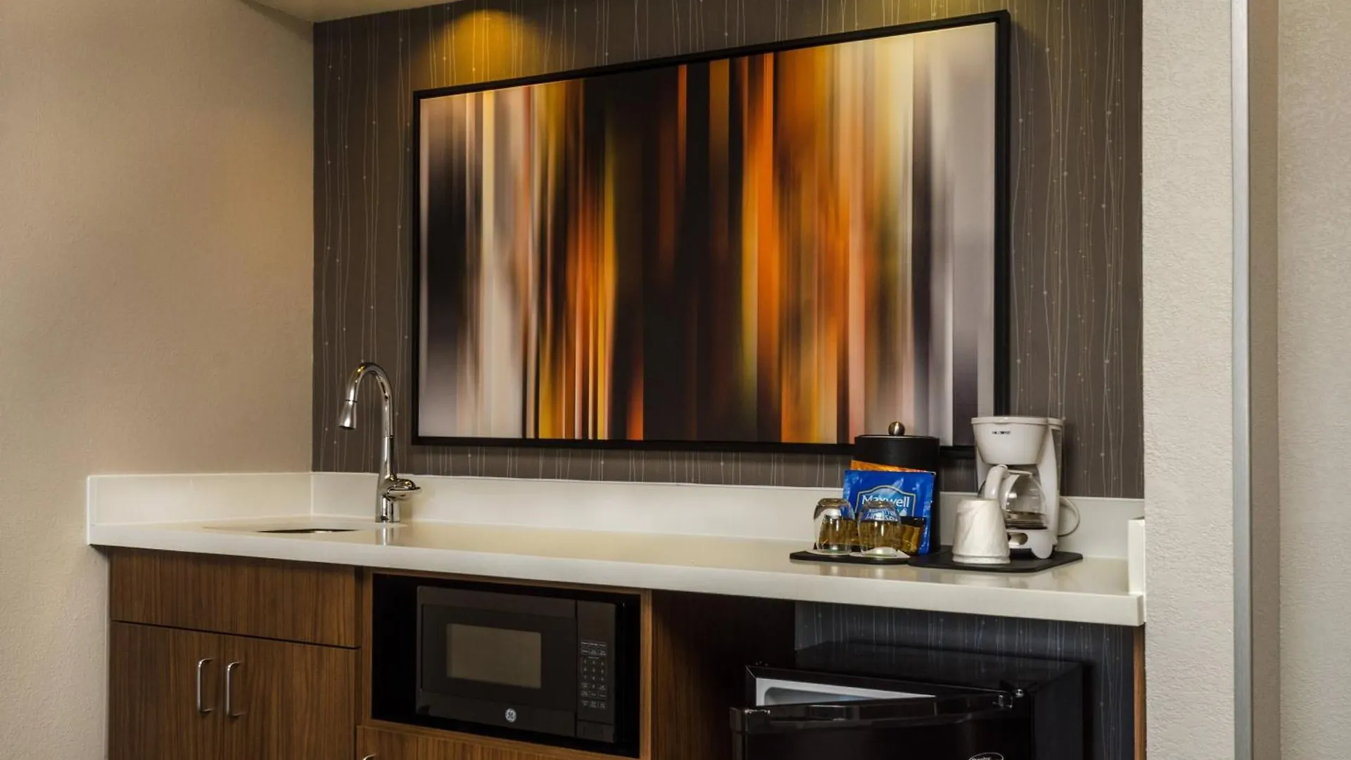 Courtyard By Marriott Nashville At Opryland Hotel